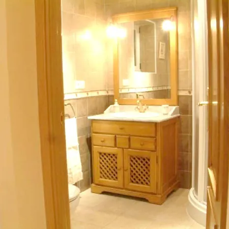 Charming With Private Pool In