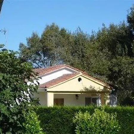 Charming With Private Pool In