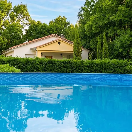 Charming With Private Pool In فيلة *