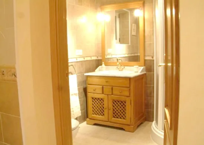 Charming With Private Pool In