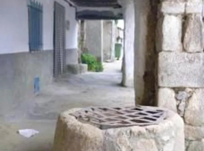 Charming With Private Pool In *